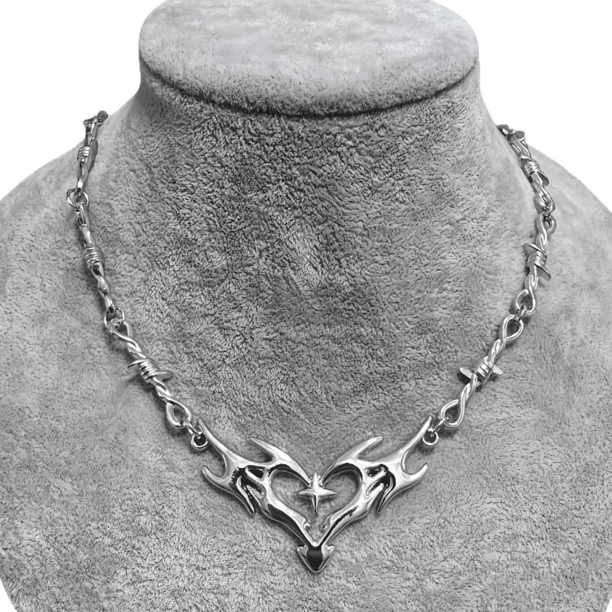 Wholesale Hollow flame totem heart small iron necklace hip hop clavicle chain accessories